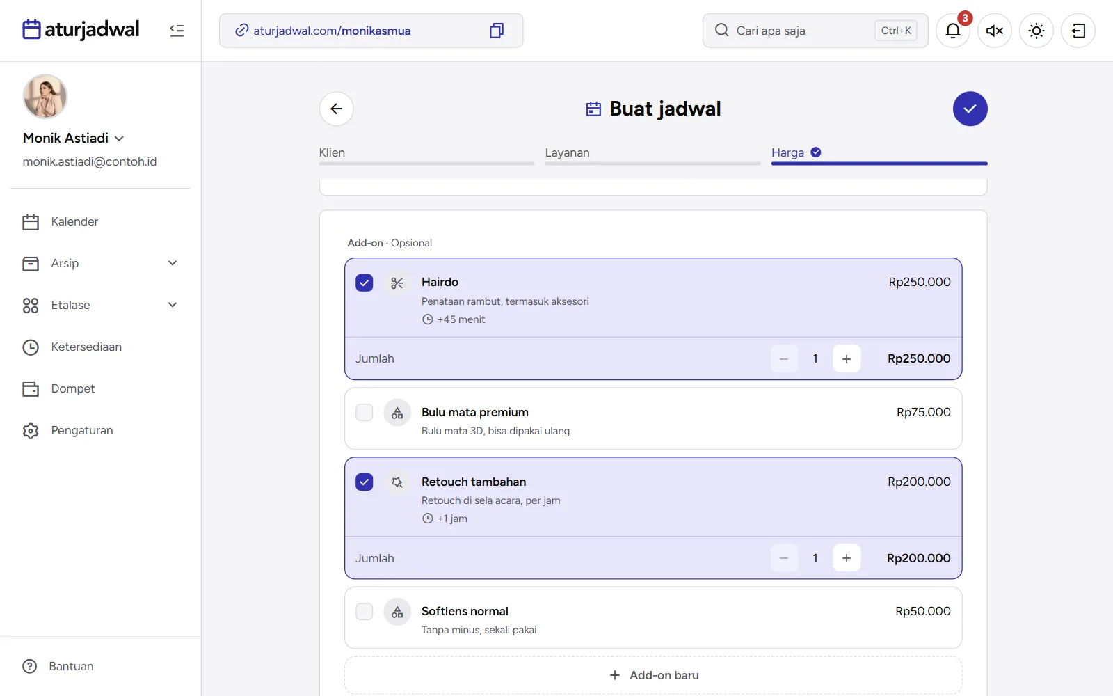 Tangkapan layar: kartu Add-on di langkah Harga Buat jadwal dengan dua add-on dipilih, tampilan desktop