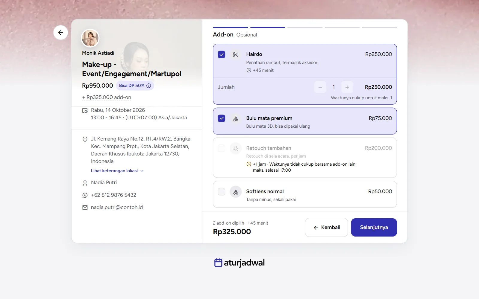 Tangkapan layar: langkah Add-on di halaman booking dengan dua add-on dipilih dan satu terkunci karena waktunya tidak cukup, tampilan desktop