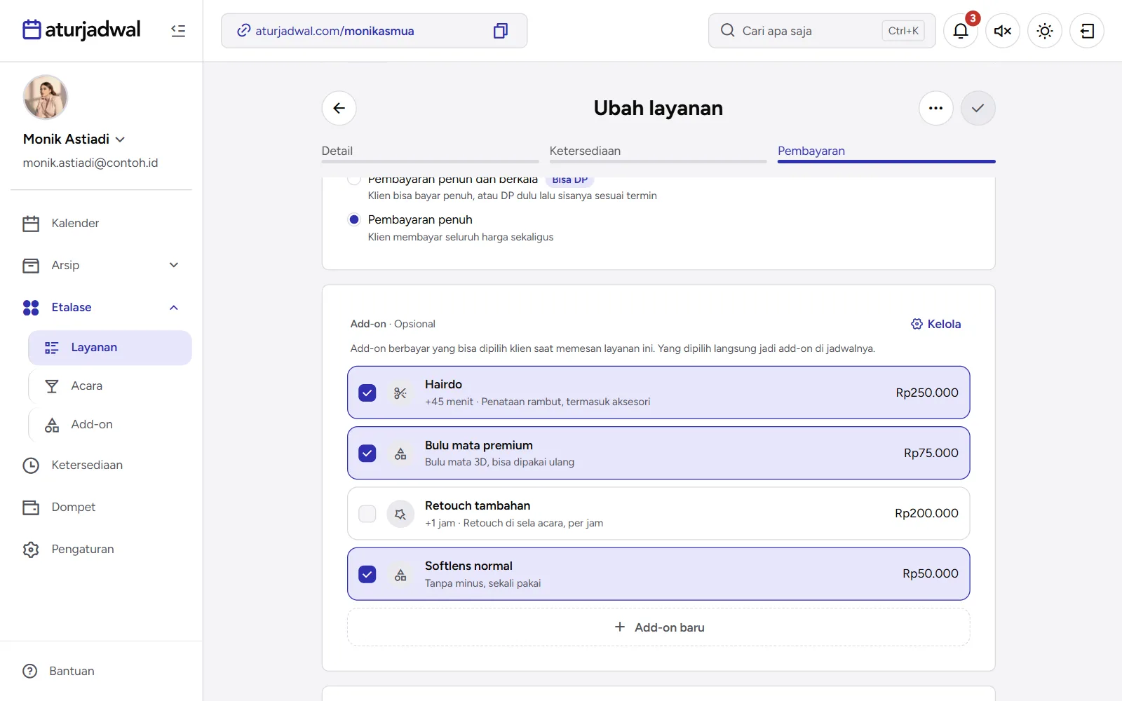 Tangkapan layar: kartu Add-on di form layanan dengan add-on yang dicentang, tampilan desktop