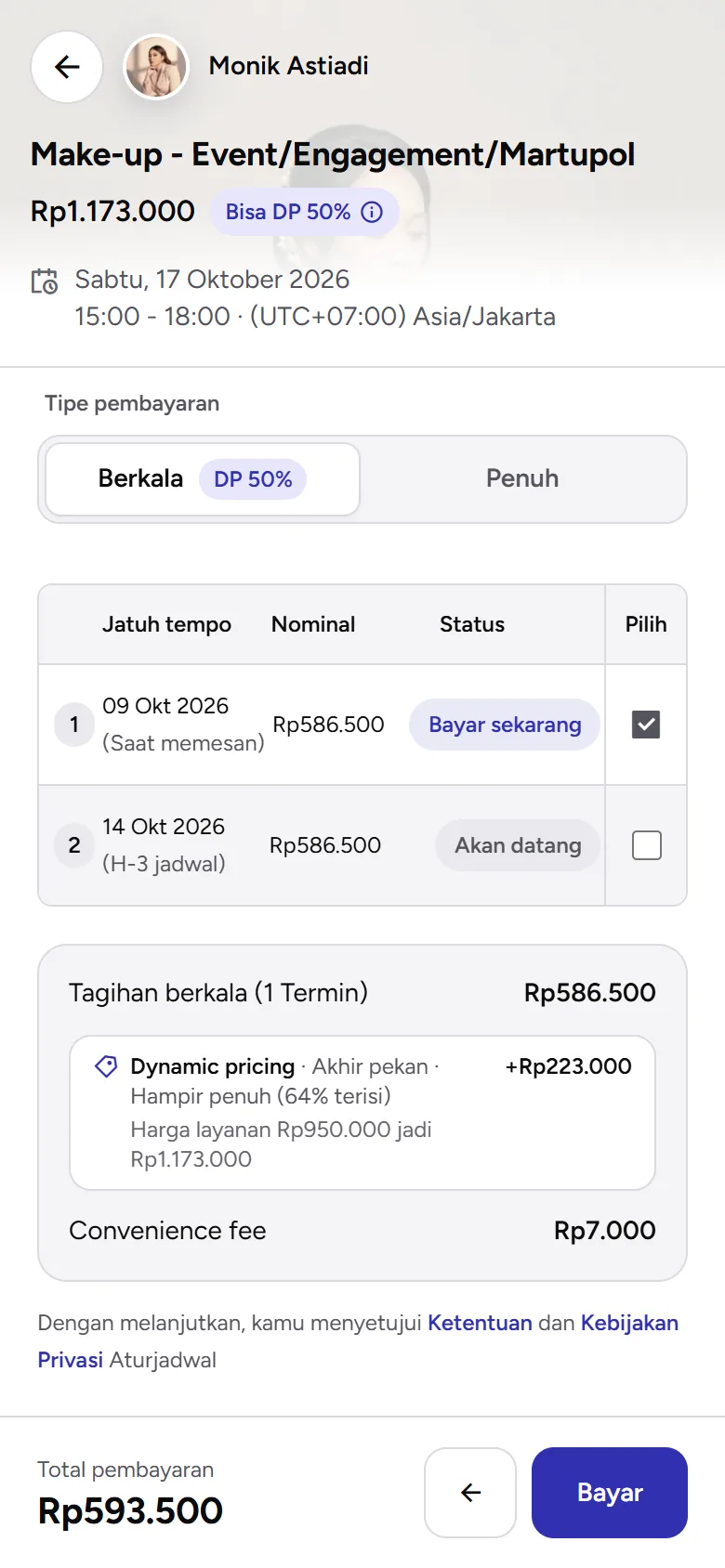Tangkapan layar: langkah Pembayaran dengan kotak Dynamic pricing dan selisih harganya, tampilan ponsel