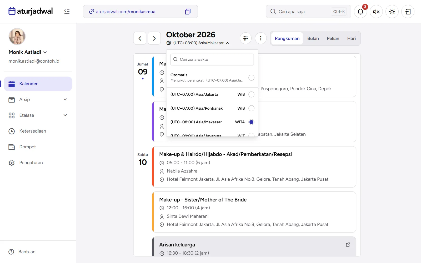 Tangkapan layar: pemilih zona waktu kalender dengan pilihan Otomatis, tampilan desktop