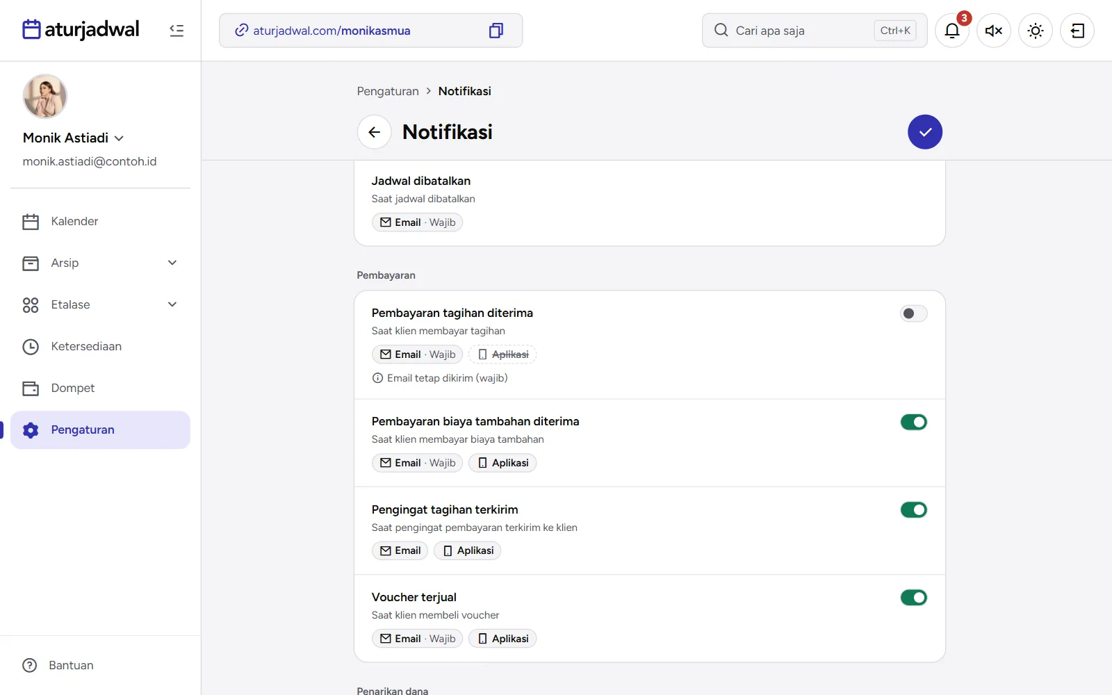 Tangkapan layar: Pengaturan Notifikasi dengan satu saklar dimatikan dan kanal Email wajib, tampilan desktop