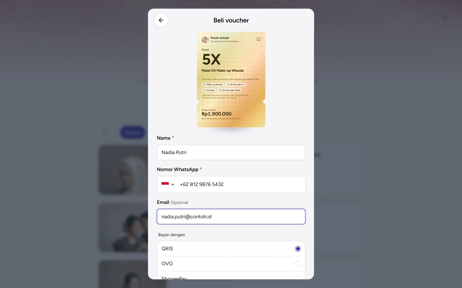 Tangkapan layar: formulir beli voucher dengan nama, nomor WhatsApp, email, dan metode pembayaran, tampilan desktop