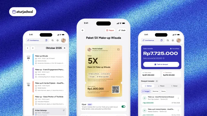 Kalender, voucher, dan Dompet di aplikasi Aturjadwal, di tiga ponsel.